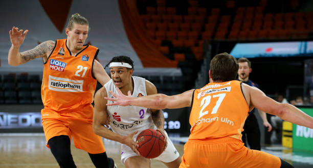 一段佳话 一段佳话