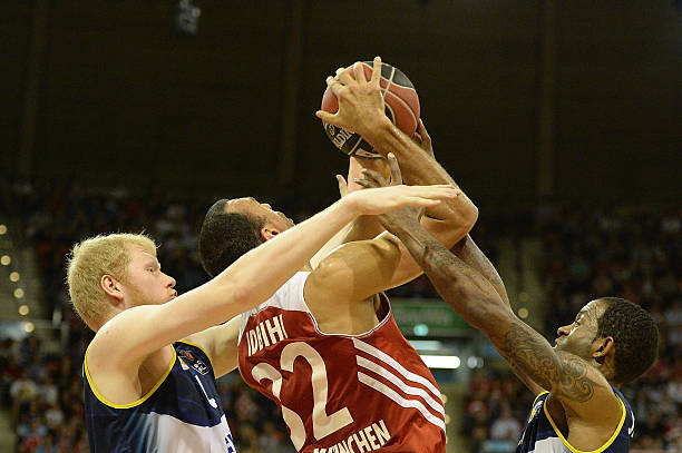 表现出色 表现出色