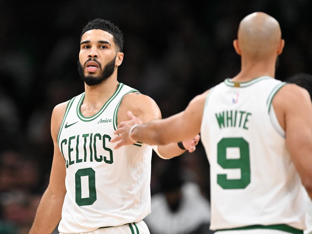 紧追不舍 紧追不舍